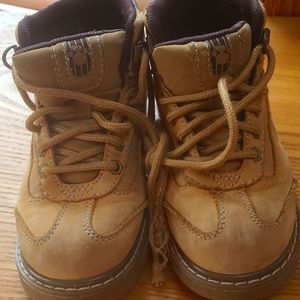 Boys boots
